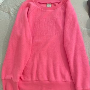 PINK crewneck. Super soft. Worn a few times. Perfect condition.